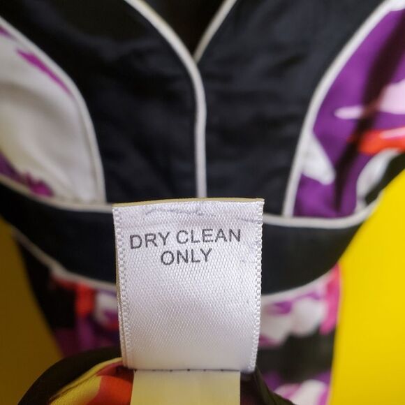 Banana Republic Silk Printed Dress Size 2P - Picture 11 of 12